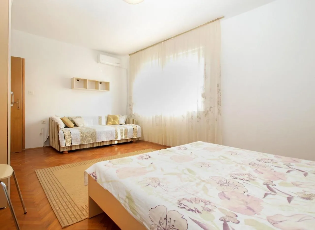 Apartments Mira 1804 Medulin 0*,
